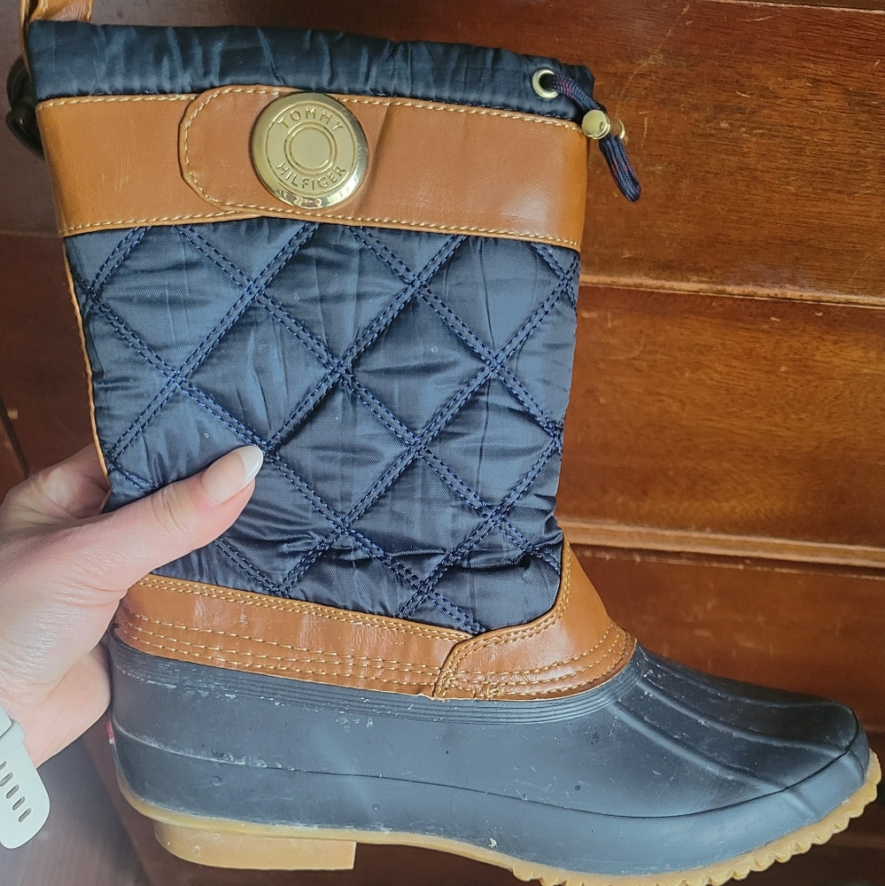 Timmy Hilfiger boots size 8